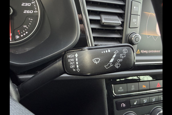 Seat Leon 1.4 EcoTSI FR Business Intense Sensoren V+A / Carplay / Cruise C. / Winter Pakket / Navi