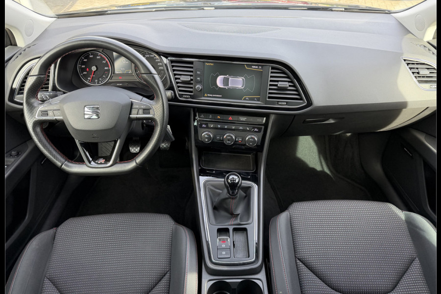 Seat Leon 1.4 EcoTSI FR Business Intense Sensoren V+A / Carplay / Cruise C. / Winter Pakket / Navi