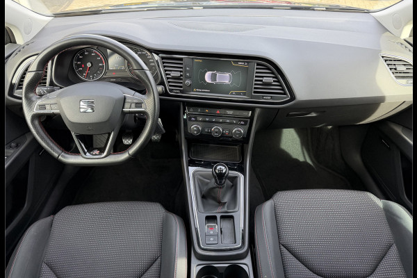 Seat Leon 1.4 EcoTSI FR Business Intense Sensoren V+A / Carplay / Cruise C. / Winter Pakket / Navi