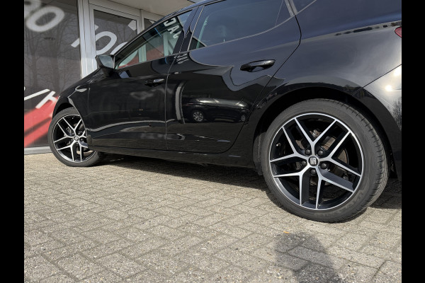 Seat Leon 1.4 EcoTSI FR Business Intense Sensoren V+A / Carplay / Cruise C. / Winter Pakket / Navi