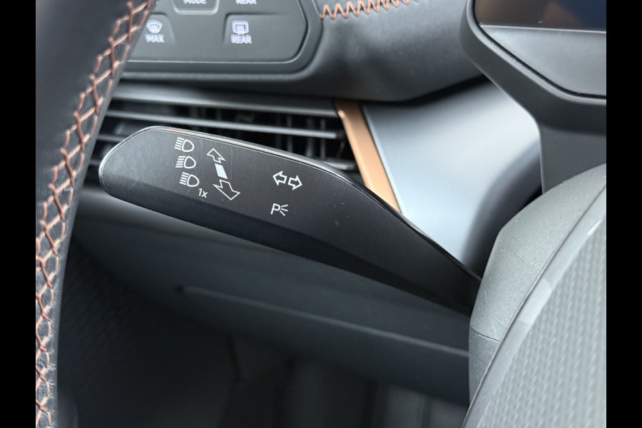 CUPRA Born 62 kWh 204PK 3-Fase Adaptive-Cruise Camera Apple Carplay Android Navi PDC-a+v Ecc Business One Lmv Stoel+Stuurverwarming Led Isofix DAB Bluetooth Rijstrooksensor Regensensor SOH 91% 1e Eigenaar Origineel Nederlandse Auto Dealeronderhouden