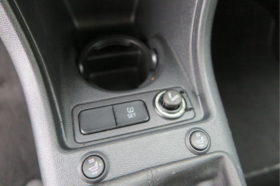 Volkswagen up! 1.0 49kw 66pk Active Cruisecontrol , Stoelverwarming , Navi via App, Achteruitrijcamera , Parkeersensoren , DAB+ radio , Multifunctioneel stuurwiel.etc.