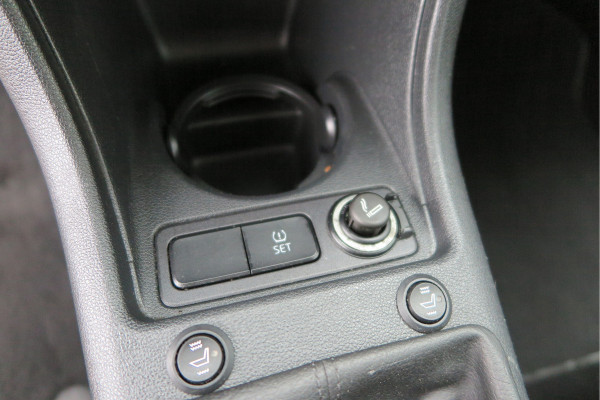 Volkswagen up! 1.0 49kw 66pk Active Cruisecontrol , Stoelverwarming , Navi via App, Achteruitrijcamera , Parkeersensoren , DAB+ radio , Multifunctioneel stuurwiel.etc.