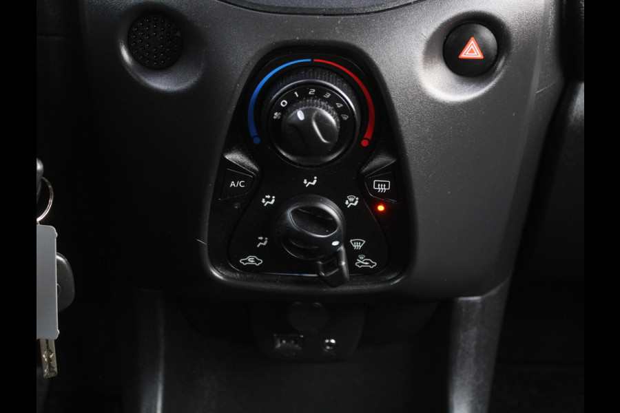 Toyota Aygo 1.0 VVT-i x-fun AIRCO | BT | LED | CV | LED