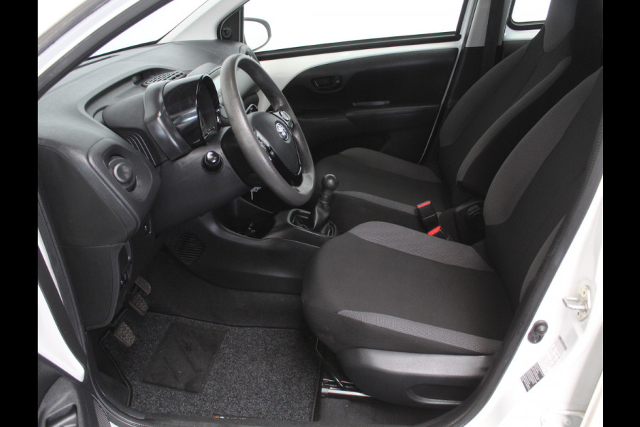 Toyota Aygo 1.0 VVT-i x-fun AIRCO | BT | LED | CV | LED