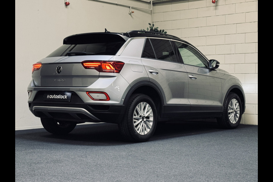 Volkswagen T-Roc 1.0 TSI Life | Camera | CarPlay | Stoelverw.