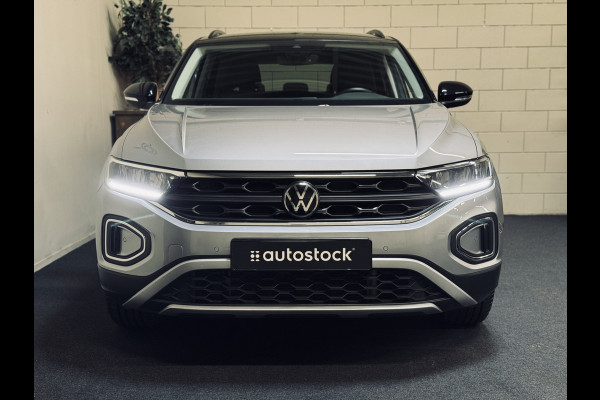 Volkswagen T-Roc 1.0 TSI Life | Camera | CarPlay | Stoelverw.