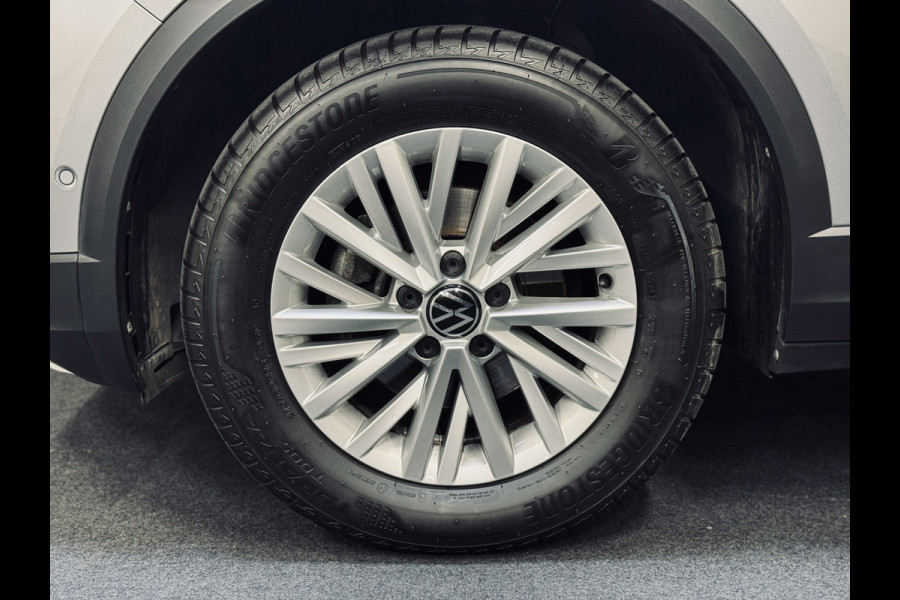 Volkswagen T-Roc 1.0 TSI Life | Camera | CarPlay | Stoelverw.