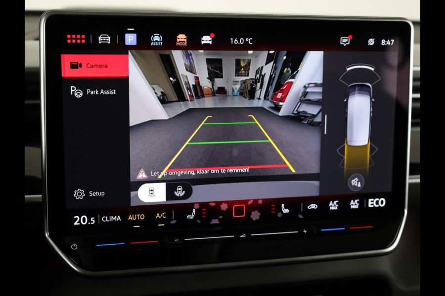 Volkswagen ID. Buzz Pro 86 kWh LWB 7p. 285PK | SOH 98% | Camera | Navigatie | 7 persoons | Extra getint glas