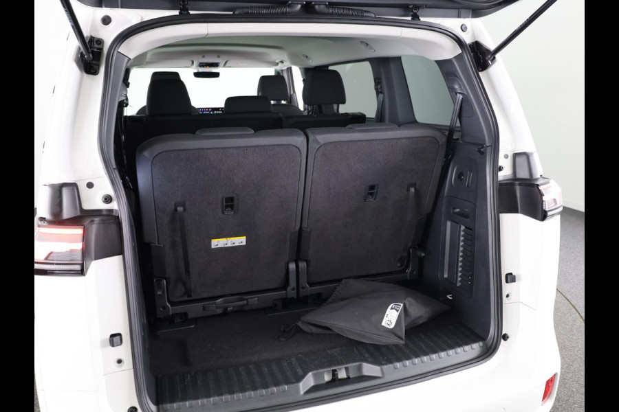 Volkswagen ID. Buzz Pro 86 kWh LWB 7p. 285PK | SOH 98% | Camera | Navigatie | 7 persoons | Extra getint glas