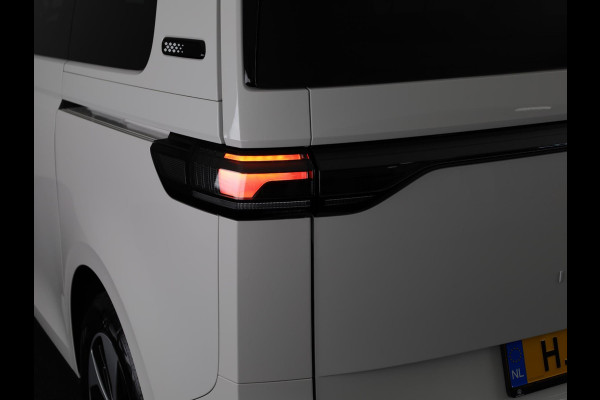 Volkswagen ID. Buzz Pro 86 kWh LWB 7p. 285PK | SOH 98% | Camera | Navigatie | 7 persoons | Extra getint glas