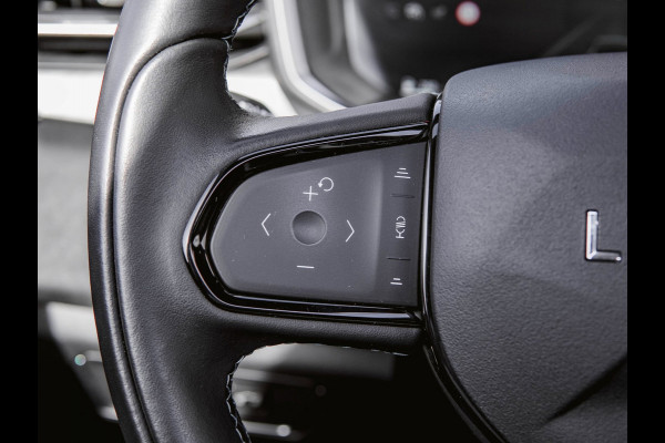 Lynk & Co 01 1.5 Black Edition Panoramadak|Camera|ACC|Stoelverwarming