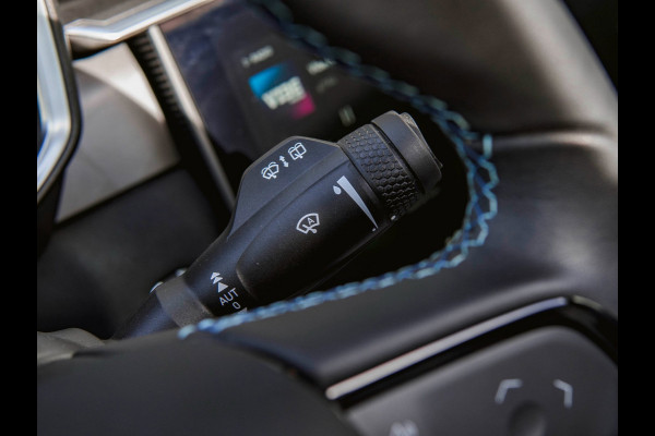 Lynk & Co 01 1.5 Black Edition Panoramadak|Camera|ACC|Stoelverwarming