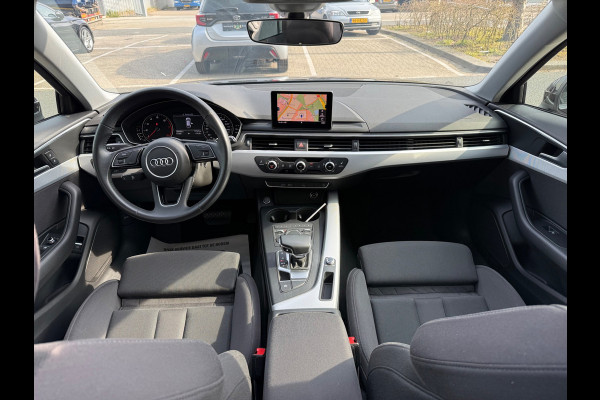 Audi A4 AVANT 35 TFSI Design ECC/PDC V&A/LED/LMV18/NAVI/PANO