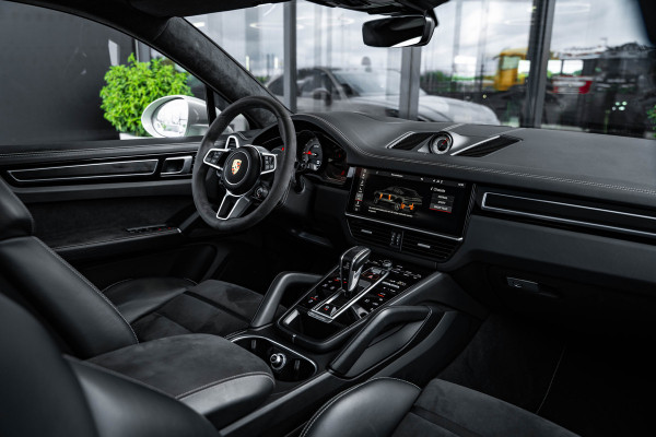 Porsche Cayenne Coupé 4.0 GTS - Sport Chrono | Panorama | Bose | Luchtvering