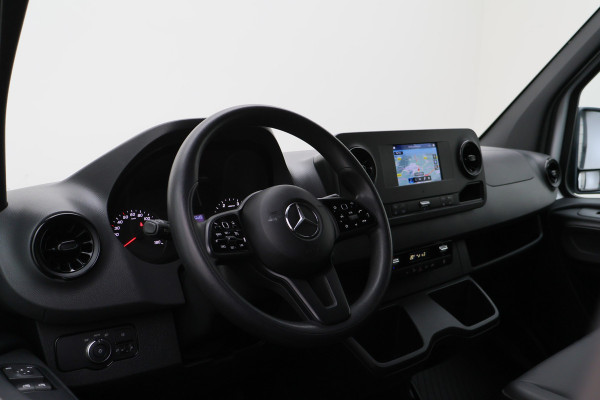 Mercedes-Benz Sprinter 317 CDI Aut. L2H1 Leer, 3-Zits, Camera, Standkachel, Airco, Cruise, Apple Carplay, Trekhaak