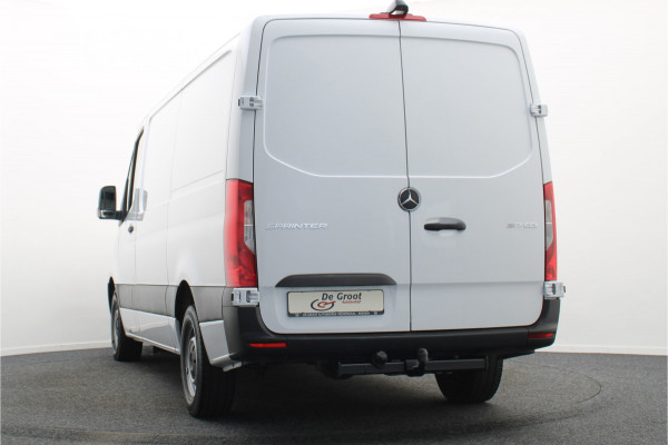 Mercedes-Benz Sprinter 317 CDI Aut. L2H1 Leer, 3-Zits, Camera, Standkachel, Airco, Cruise, Apple Carplay, Trekhaak