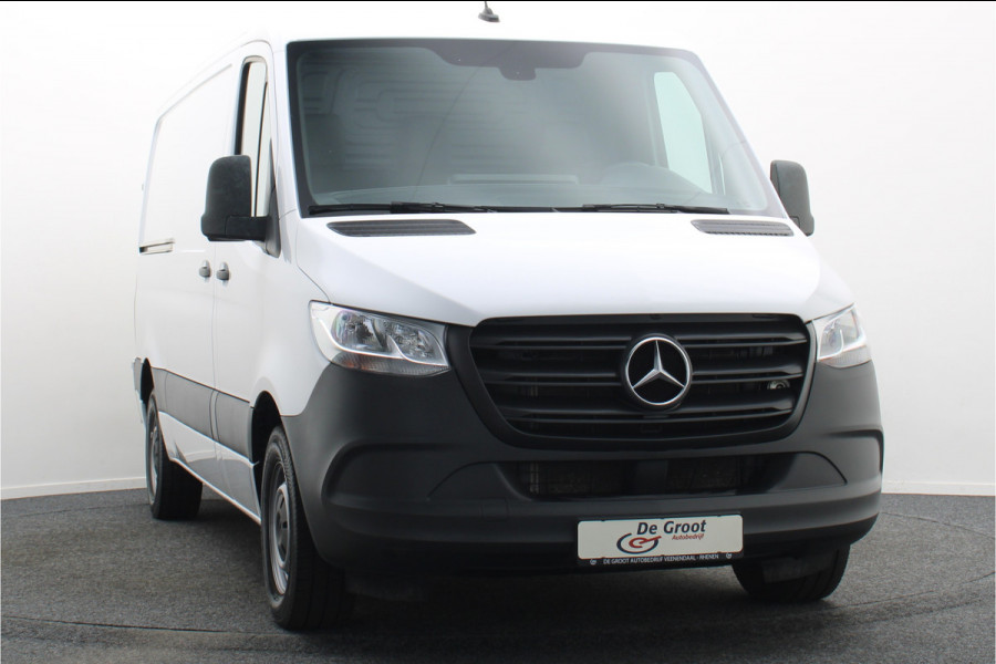Mercedes-Benz Sprinter 317 CDI Aut. L2H1 Leer, 3-Zits, Camera, Standkachel, Airco, Cruise, Apple Carplay, Trekhaak