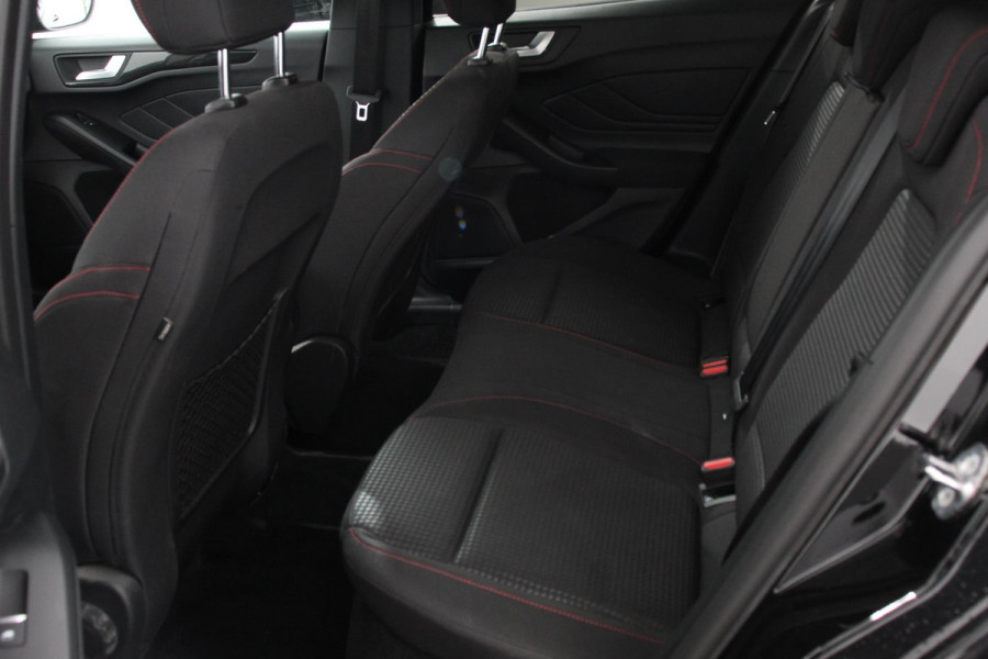 Ford FOCUS Wagon 1.0 EcoBoost ST Line 125 Pk Navigatie Adaptive Cruise Control Trekhaak Head Up Display Privacy Glass Lane Assist