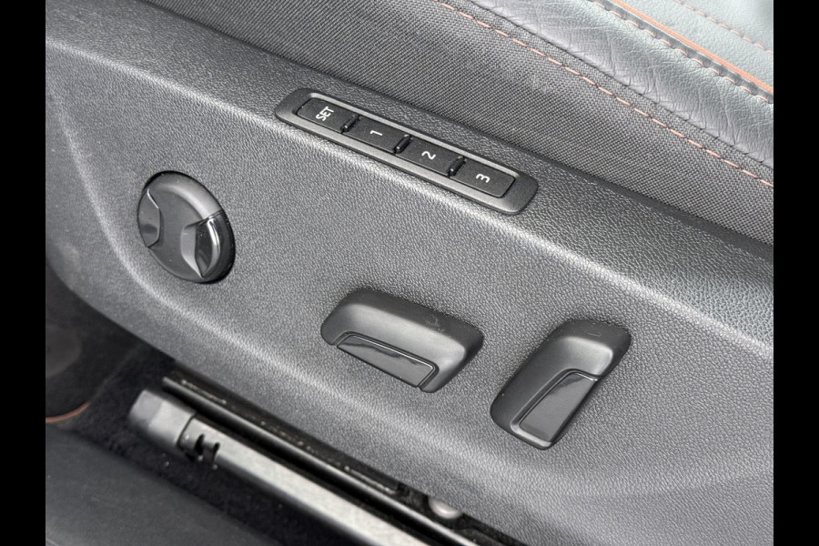 Škoda ENYAQ iV 80 SOH 93% Warmtepomp Pano-Dak Leer+Elektr+Memory+Verwarmd Adap.Cruise Lmv 21" Camera Matrix-Led Apple Carplay Android Auto Pdc Privacy GlasDAB Stuur+Achterbankverwarming Draadloze telefoonlader Keyless Dodehoek detectie Dealeronderhouden Origineel Nederlandse Auto Nieuwprijs €59.055,-