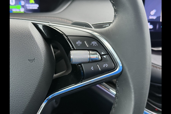 Škoda ENYAQ iV 80 SOH 93% Warmtepomp Pano-Dak Leer+Elektr+Memory+Verwarmd Adap.Cruise Lmv 21" Camera Matrix-Led Apple Carplay Android Auto Pdc Privacy GlasDAB Stuur+Achterbankverwarming Draadloze telefoonlader Keyless Dodehoek detectie Dealeronderhouden Origineel Nederlandse Auto Nieuwprijs €59.055,-