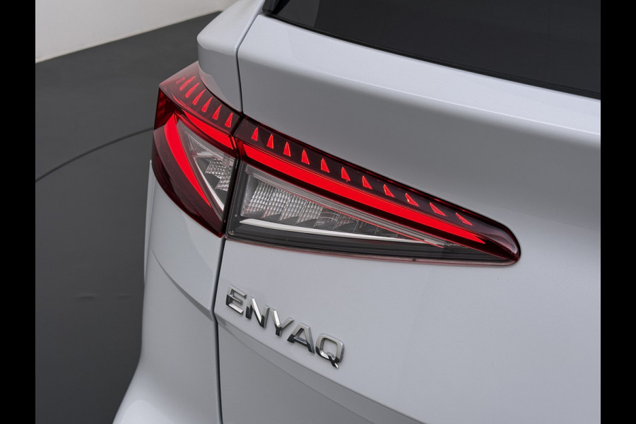 Škoda ENYAQ iV 80 SOH 93% Warmtepomp Pano-Dak Leer+Elektr+Memory+Verwarmd Adap.Cruise Lmv 21" Camera Matrix-Led Apple Carplay Android Auto Pdc Privacy GlasDAB Stuur+Achterbankverwarming Draadloze telefoonlader Keyless Dodehoek detectie Dealeronderhouden Origineel Nederlandse Auto Nieuwprijs €59.055,-
