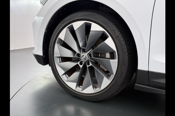 Škoda ENYAQ iV 80 SOH 93% Warmtepomp Pano-Dak Leer+Elektr+Memory+Verwarmd Adap.Cruise Lmv 21" Camera Matrix-Led Apple Carplay Android Auto Pdc Privacy GlasDAB Stuur+Achterbankverwarming Draadloze telefoonlader Keyless Dodehoek detectie Dealeronderhouden Origineel Nederlandse Auto Nieuwprijs €59.055,-