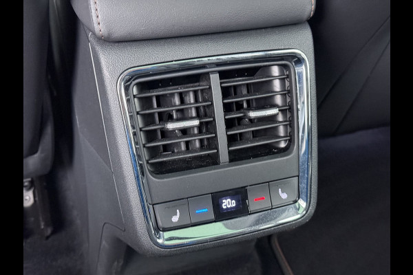 Škoda ENYAQ iV 80 SOH 93% Warmtepomp Pano-Dak Leer+Elektr+Memory+Verwarmd Adap.Cruise Lmv 21" Camera Matrix-Led Apple Carplay Android Auto Pdc Privacy GlasDAB Stuur+Achterbankverwarming Draadloze telefoonlader Keyless Dodehoek detectie Dealeronderhouden Origineel Nederlandse Auto Nieuwprijs €59.055,-