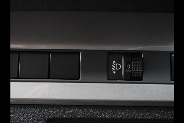 Opel Vivaro 1.5 Diesel 120 S&S L3 Apple Carplay /  Android Auto Parkeersensoren V+A Trekhaak Camera Navigatie Cruise Control LED koplampen houten afwerking laadruimte