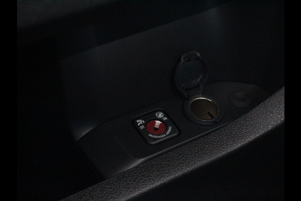 Opel Vivaro 1.5 Diesel 120 S&S L3 Apple Carplay /  Android Auto Parkeersensoren V+A Trekhaak Camera Navigatie Cruise Control LED koplampen houten afwerking laadruimte