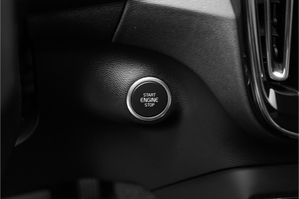 Volvo XC40 1.5 T3 Inscription 164PK Leder Camera Stoelverw Voorruitverw