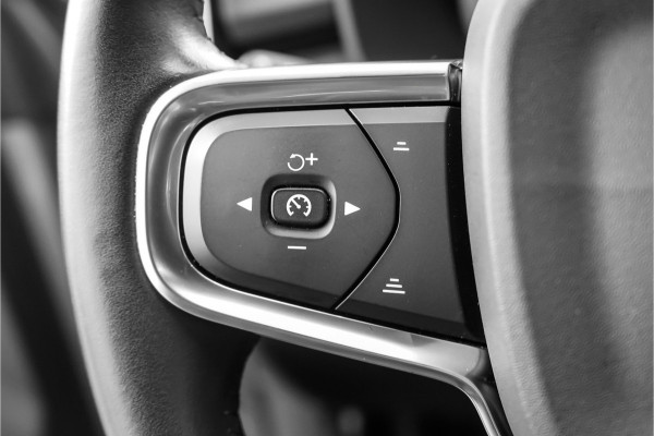 Volvo XC40 1.5 T3 Inscription 164PK Leder Camera Stoelverw Voorruitverw
