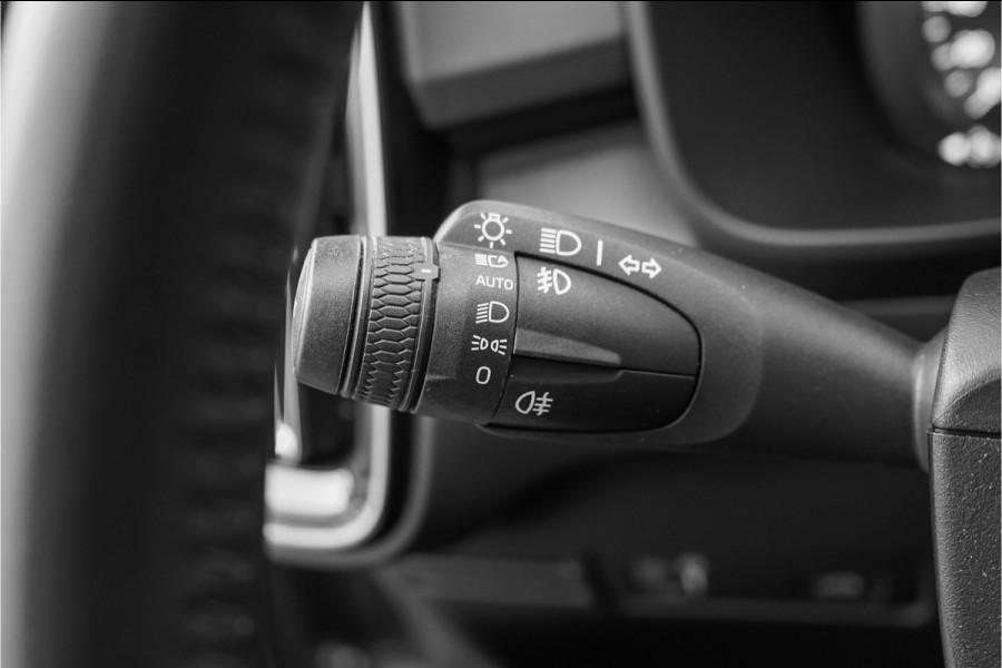 Volvo XC40 1.5 T3 Inscription 164PK Leder Camera Stoelverw Voorruitverw