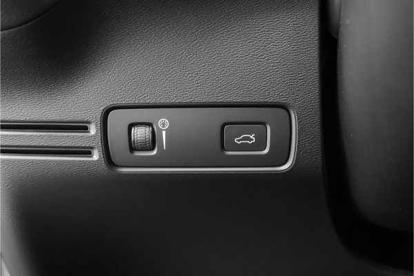 Volvo XC40 1.5 T3 Inscription 164PK Leder Camera Stoelverw Voorruitverw