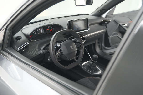Peugeot 2008 PureTech 100 Active Pack | Allseason Banden | Parkeersensoren | Navigatie | Apple Carplay