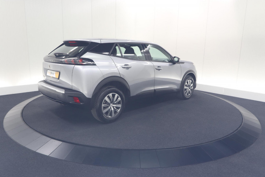 Peugeot 2008 PureTech 100 Active Pack | Allseason Banden | Parkeersensoren | Navigatie | Apple Carplay
