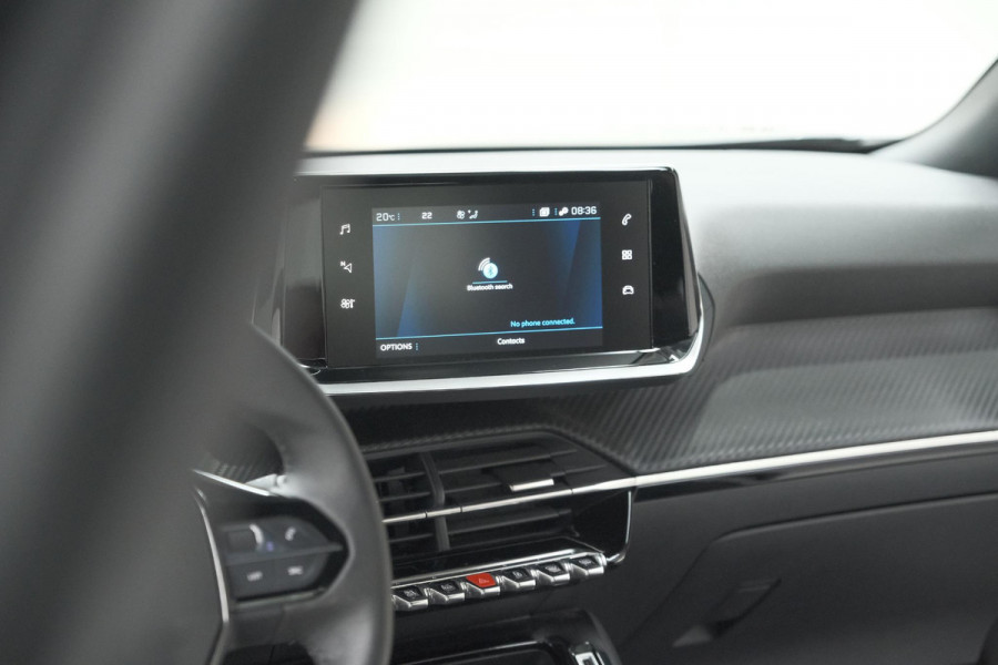 Peugeot 2008 PureTech 100 Active Pack | Allseason Banden | Parkeersensoren | Navigatie | Apple Carplay
