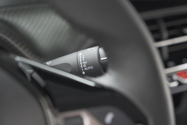 Peugeot 208 PureTech 100 Allure | Apple Carplay | Parkeersensoren | Climate Control