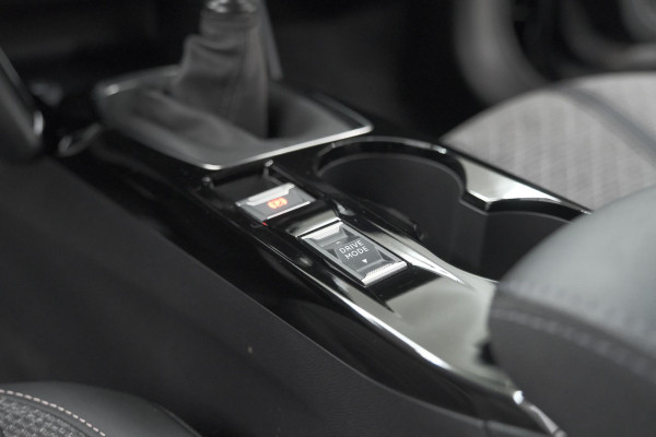 Peugeot 208 PureTech 100 Allure | Apple Carplay | Parkeersensoren | Climate Control