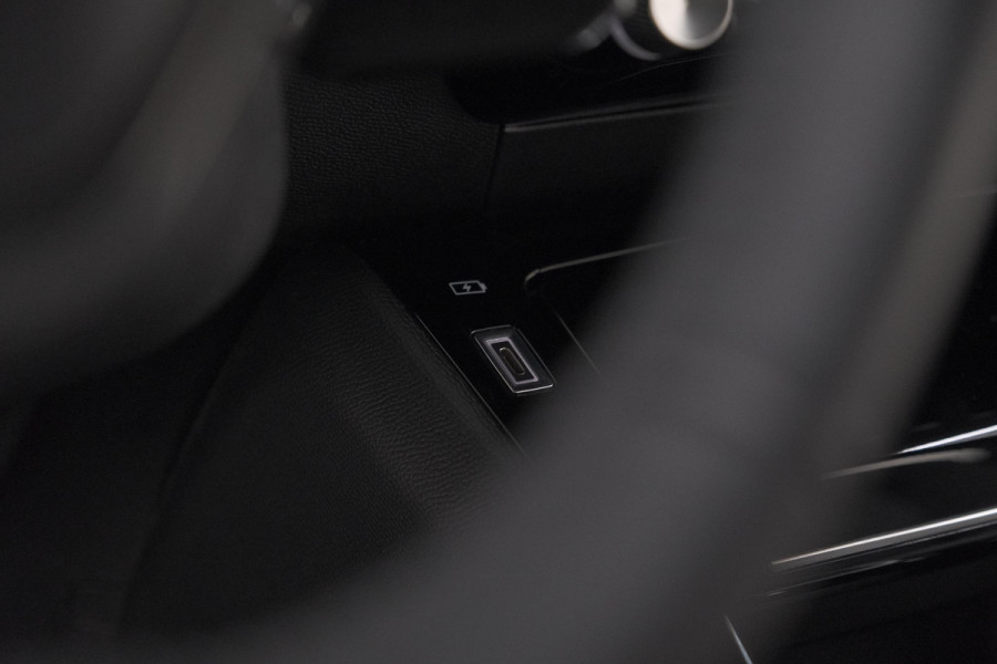 Peugeot 208 PureTech 100 Allure | Apple Carplay | Parkeersensoren | Climate Control