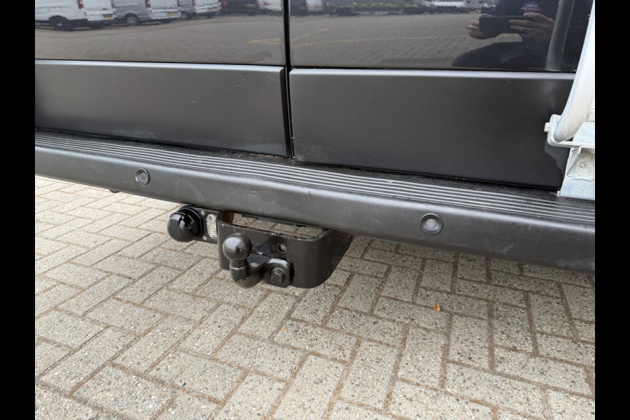 Peugeot Boxer 335 2.2 BlueHDi 165pk L3H2 Premium / vaste prijs rijklaar € 15.950 ex btw / lease vanaf € 269 / bpm vrij / euro 6 / airco / cruise / trekhaak / camera / imperial