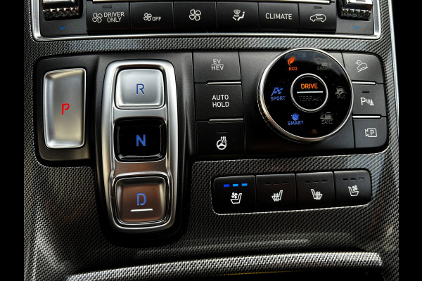 Hyundai Santa Fe 1.6 T-GDI PHEV Premium 7p. trekh_Carplay_Leder_Stoelvent