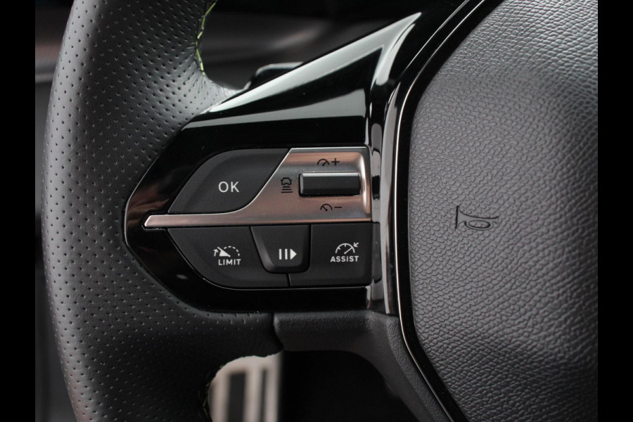 Peugeot 308 1.2 PureTech GT Climate control Adaptive cruise control Parkeersensoren Achteruitrijcamera Navigatie Voorstoelen verwarmd LED Apple Carplay/ Android Auto