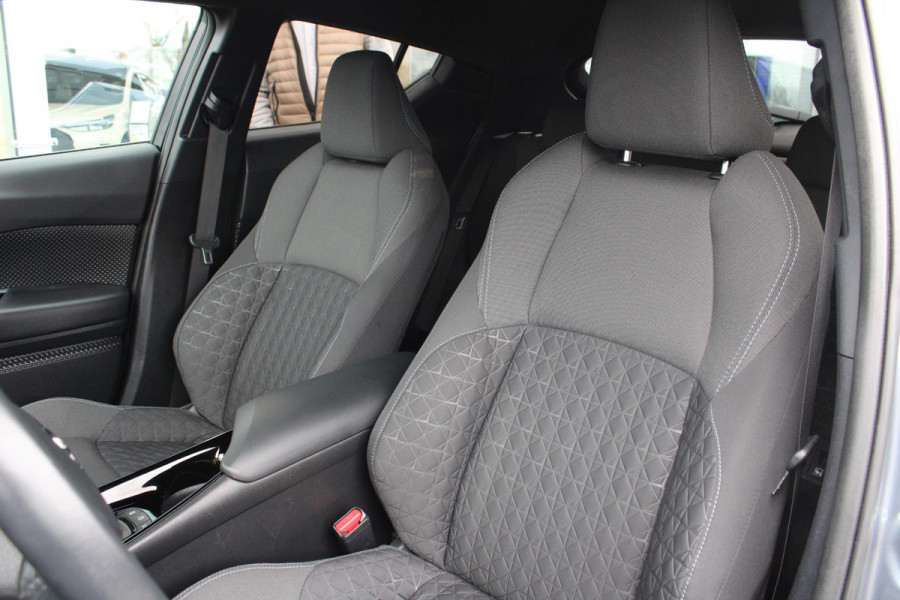 Toyota C-HR 2.0 Hybrid Style | JBL Audio | BLIS | Stoelverarming | Camera | Navigatie | Cruise Control |