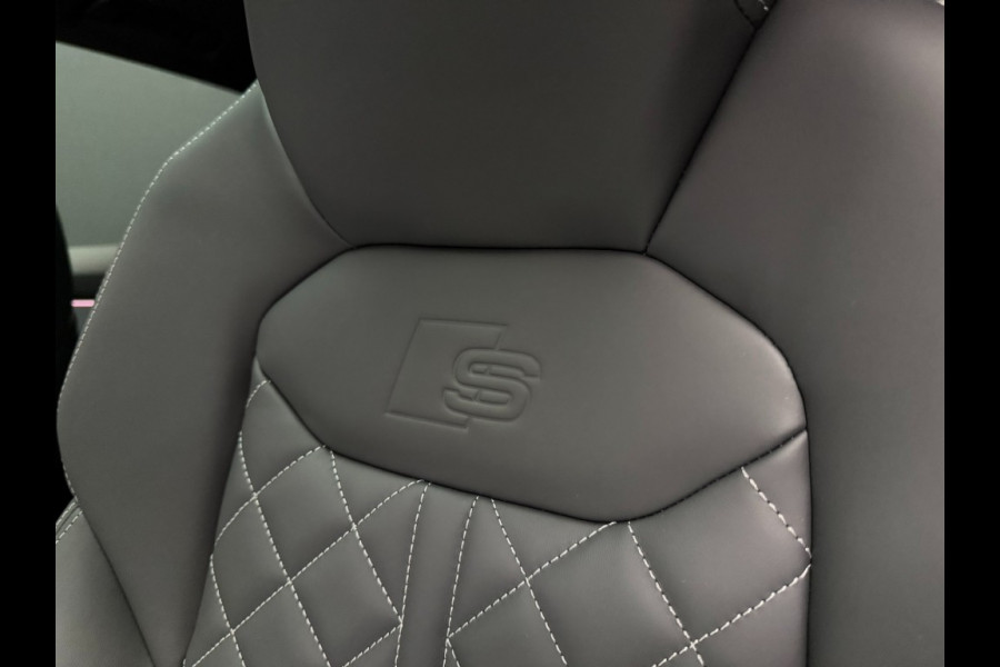 Audi Q8 Q8 55 Tfsi S-LINE Competiton 23 inch soft close RS zetels head-up trekhaak