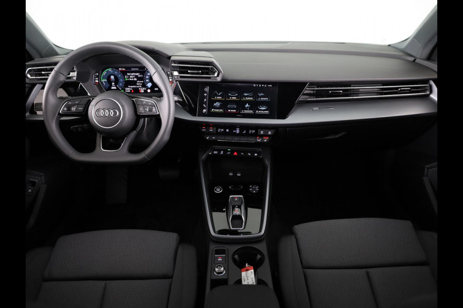 Audi A3 Sportback 40 TFSI e Pro Line 204pk | 18 inch Lichtmetalen velgen | Led koplampen | Sportstoelen | Verlengde garantie