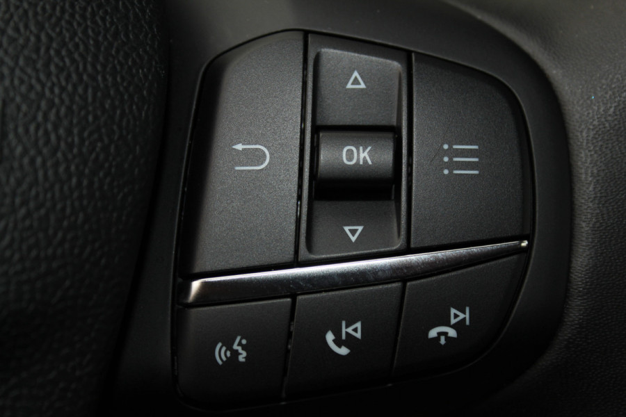 Ford Puma 1.0-125pk EcoBoost Mild-Hybrid Titanium. Fabrieksgarantie t/m 21-05-2027 ! Slechts 14.800km ! Volautm. airco, pdc achter, all season banden, stoel-, stuur- en voorraamverw., navigatie, telefoonvoorb., elektr. achterklep, cruise cntrl, keyless entry&go etc.