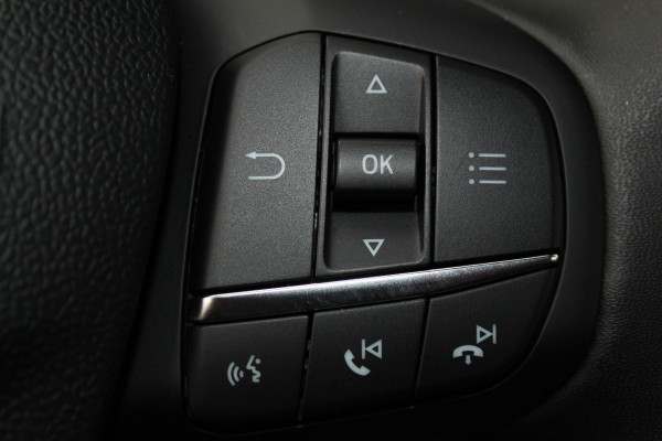 Ford Puma 1.0-125pk EcoBoost Mild-Hybrid Titanium. Fabrieksgarantie t/m 21-05-2027 ! Slechts 14.800km ! Volautm. airco, pdc achter, all season banden, stoel-, stuur- en voorraamverw., navigatie, telefoonvoorb., elektr. achterklep, cruise cntrl, keyless entry&go etc.