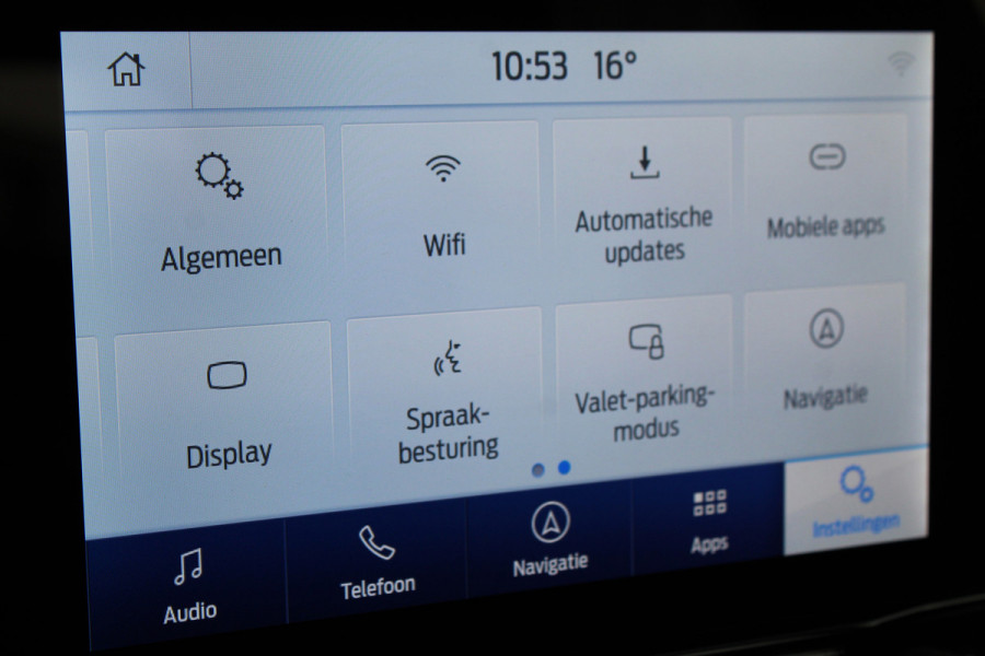 Ford Puma 1.0-125pk EcoBoost Mild-Hybrid Titanium. Fabrieksgarantie t/m 21-05-2027 ! Slechts 14.800km ! Volautm. airco, pdc achter, all season banden, stoel-, stuur- en voorraamverw., navigatie, telefoonvoorb., elektr. achterklep, cruise cntrl, keyless entry&go etc.