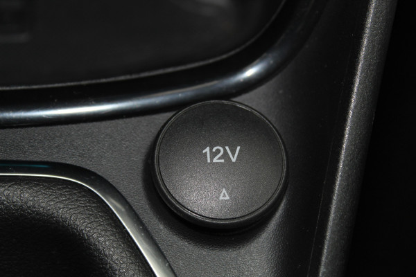 Ford Puma 1.0-125pk EcoBoost Mild-Hybrid Titanium. Fabrieksgarantie t/m 21-05-2027 ! Slechts 14.800km ! Volautm. airco, pdc achter, all season banden, stoel-, stuur- en voorraamverw., navigatie, telefoonvoorb., elektr. achterklep, cruise cntrl, keyless entry&go etc.